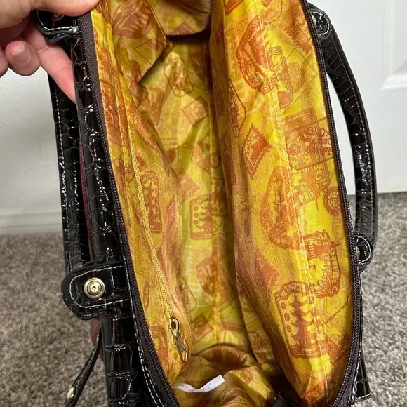 Samantha Brown NEW Red Black Travel Bags 5 piece set Set, passport, makeup bags - Picture 14 of 16